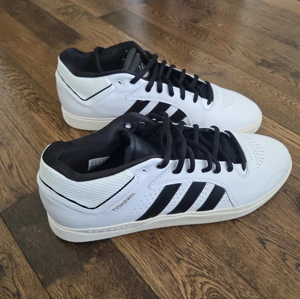 Adidas Tyshawn Mid Shoes In Cloud White/ Core Black Size 13 New